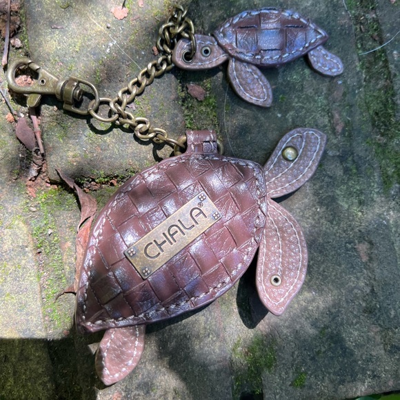 Chala Turtle Charms - Picture 3 of 3